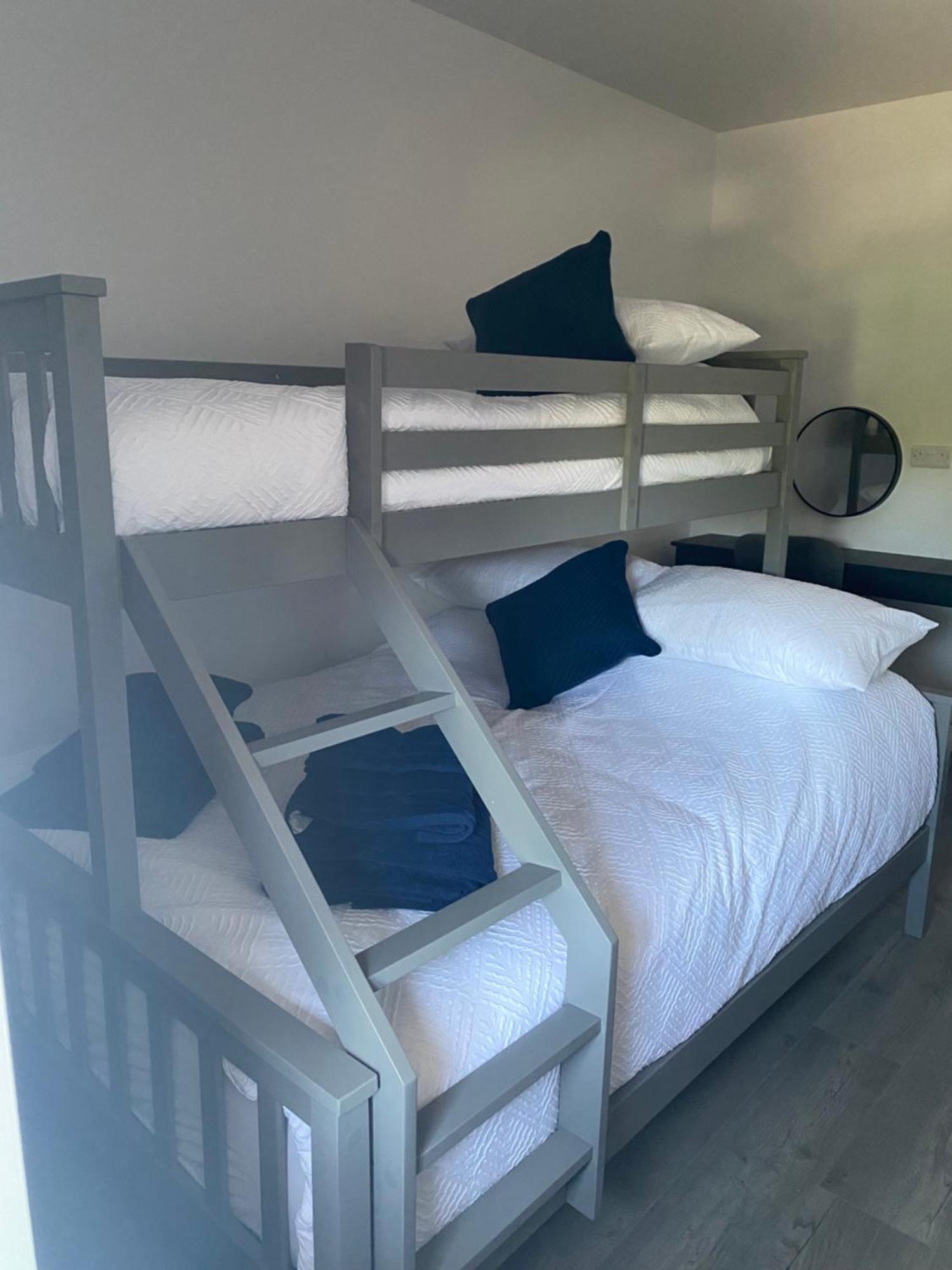 Ballymullock Barn Lofts Carncastle Szoba fotó